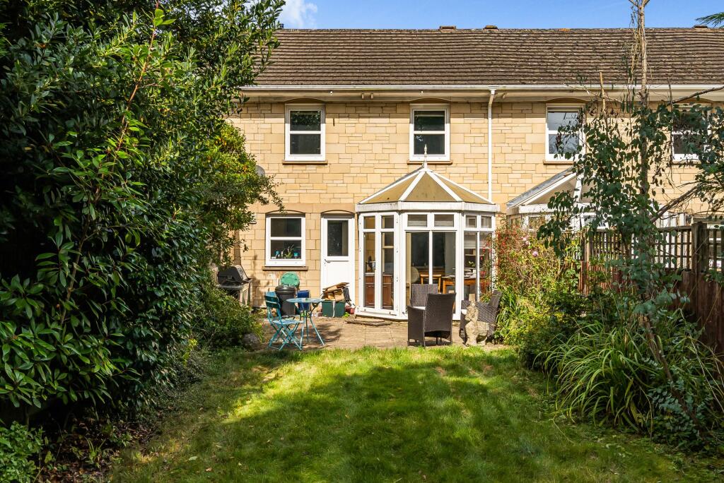 Main image of property: Lansdowne Square, Tunbridge Wells, TN1 2NF