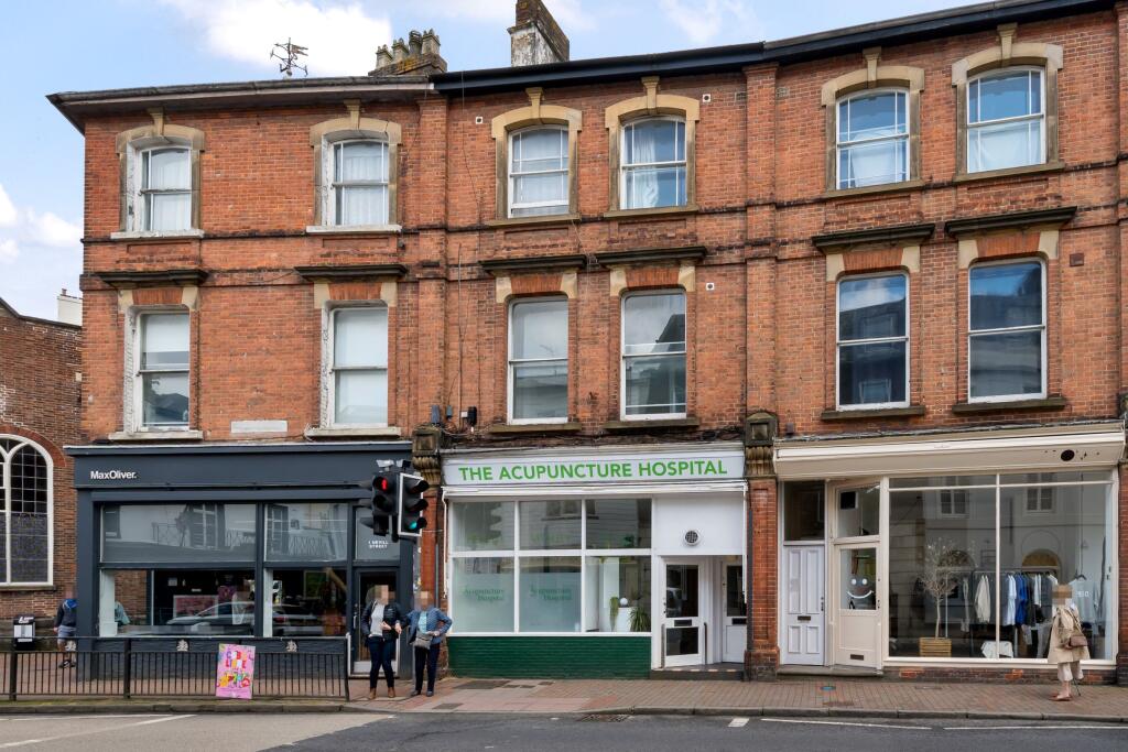 Main image of property: Nevill Street, Tunbridge Wells, TN2 5RUN2