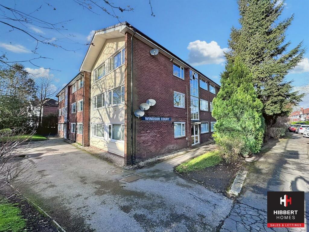2 bedroom apartment for sale in Ashton Lane, Sale, M33