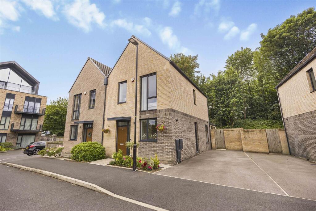 Main image of property: Etchells Road, Timperley