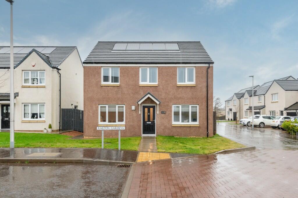 4 bedroom detached house for sale in Railton Gardens, Arbroath, Angus, DD11