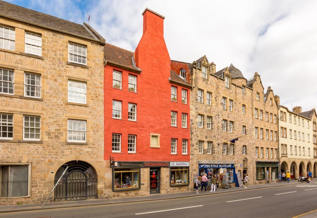 2 bedroom flat for rent in Canongate, Holyrood, Edinburgh, EH8