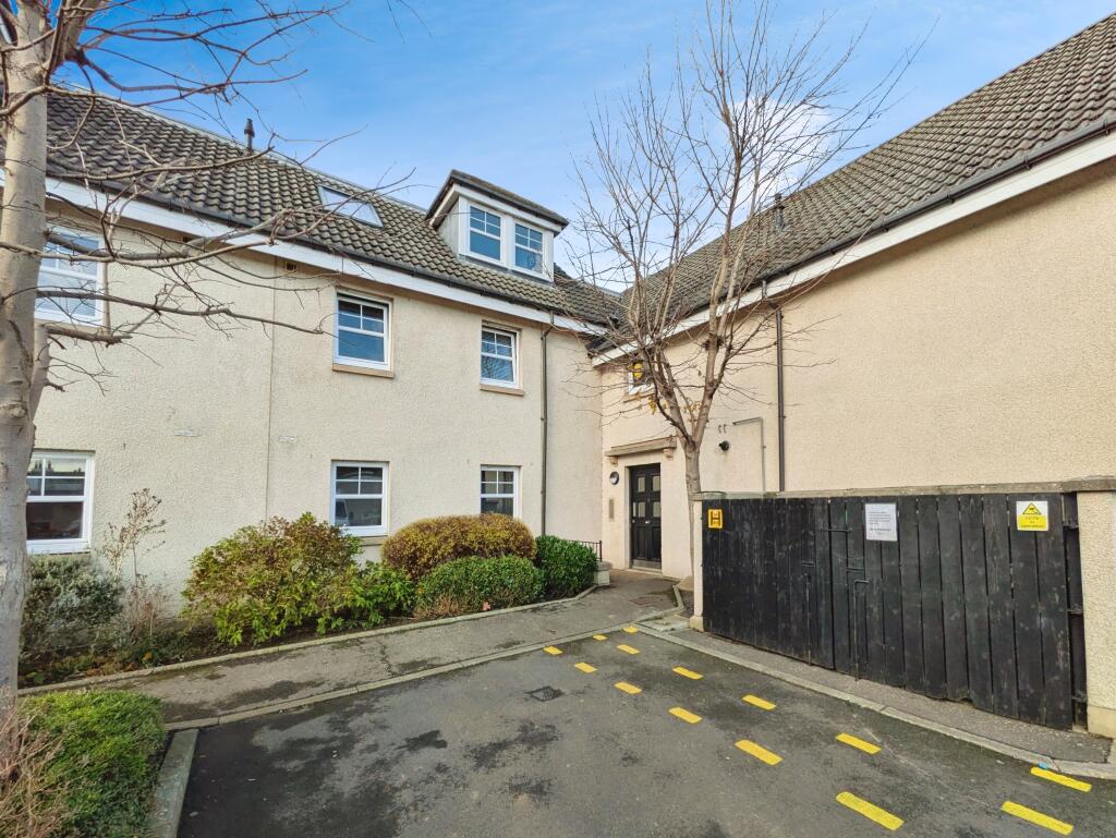 Main image of property: Cameron Toll Lade, Newington, Edinburgh, EH16