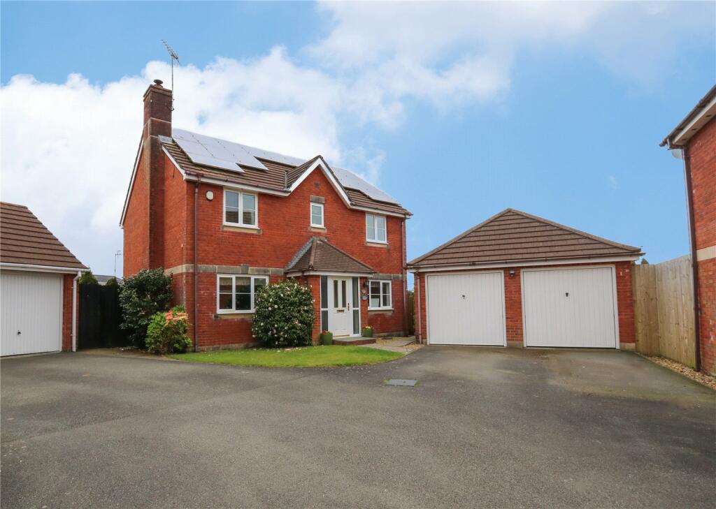 4 bedroom detached house for sale in Glenholt, Plymouth, PL6