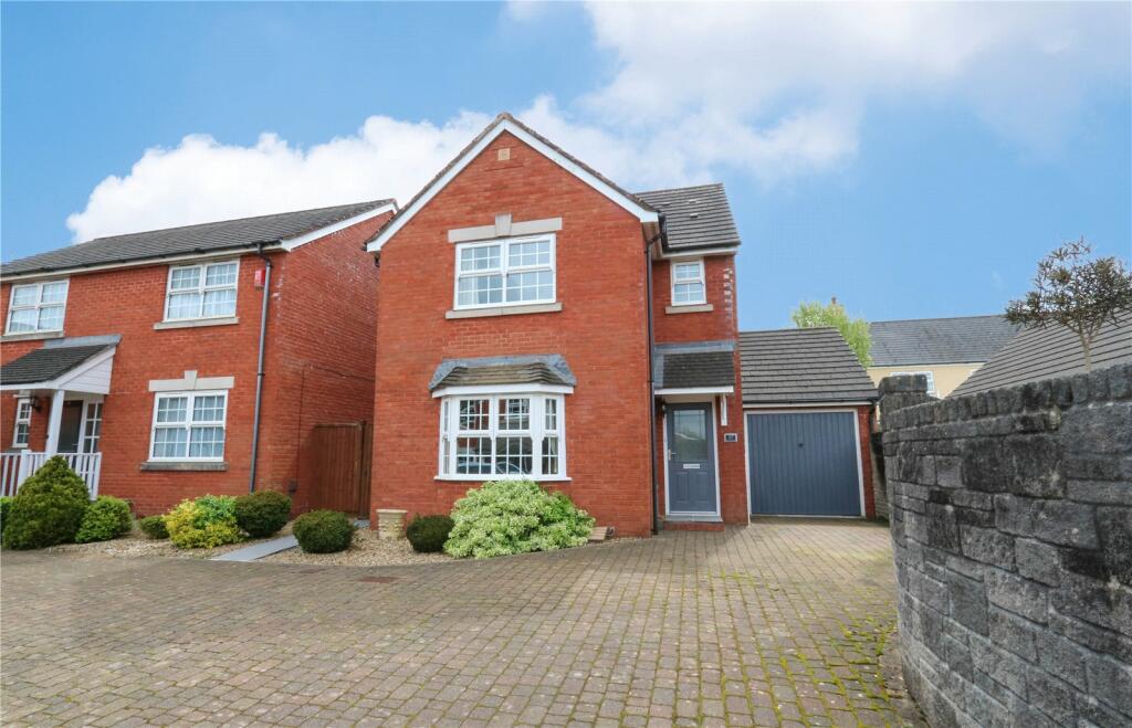 3 bedroom detached house for sale in Manadon Park, Plymouth, PL5