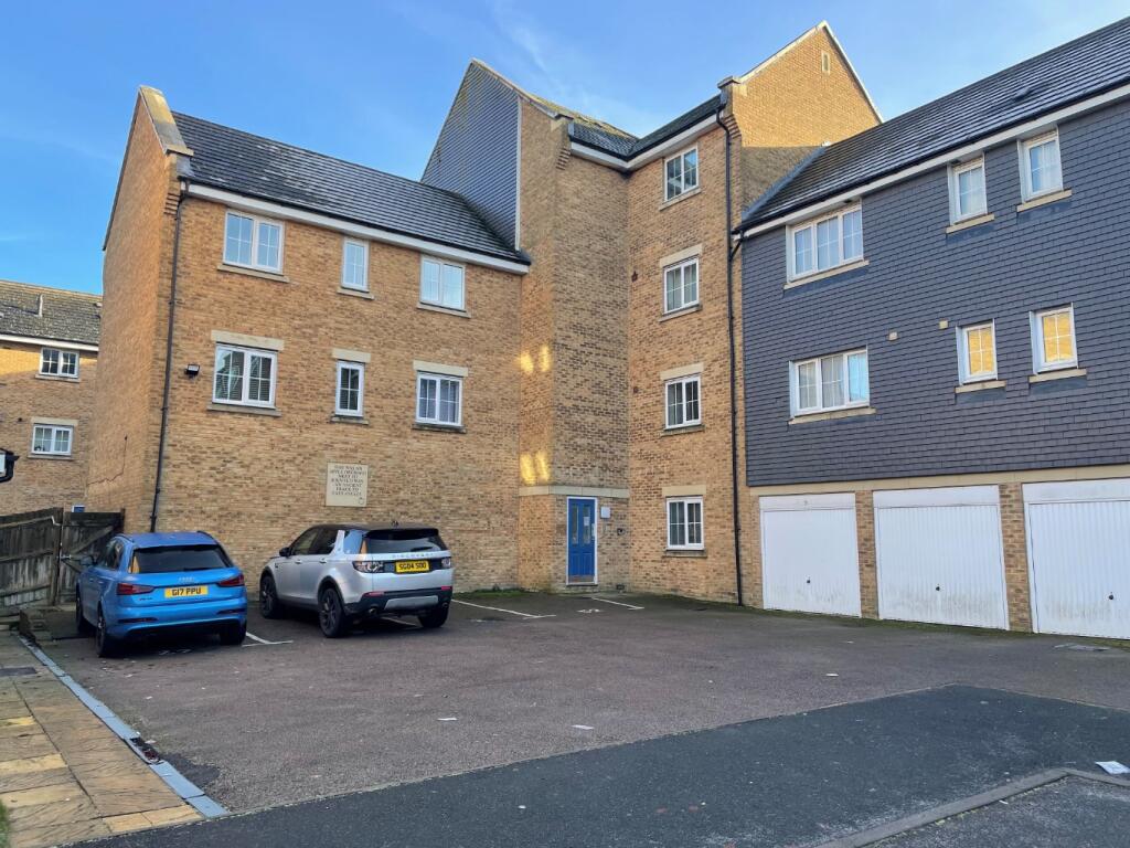 2 bedroom apartment for sale in Russett Way, Dunstable, LU5