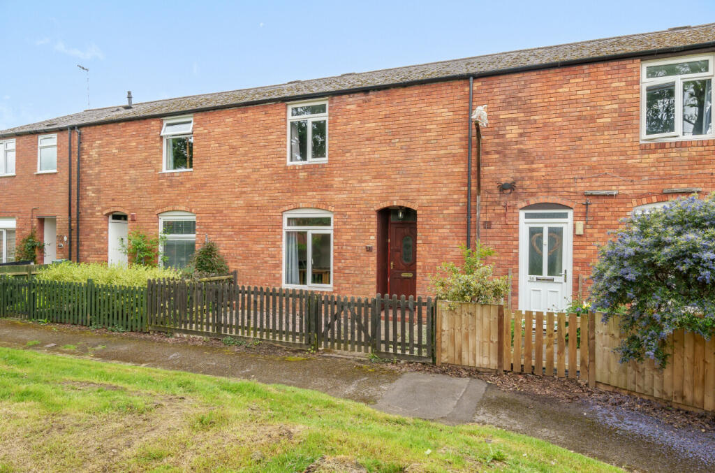 3 bedroom terraced house for sale in St. Agathas Road, Pershore