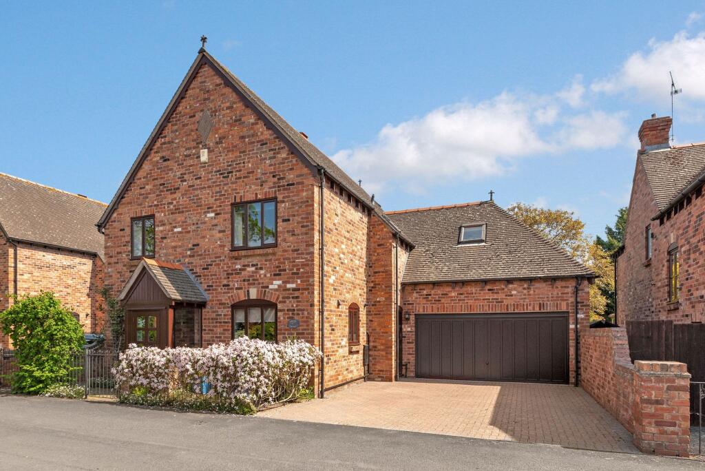Main image of property: Lazy Lane, Fladbury, WR10