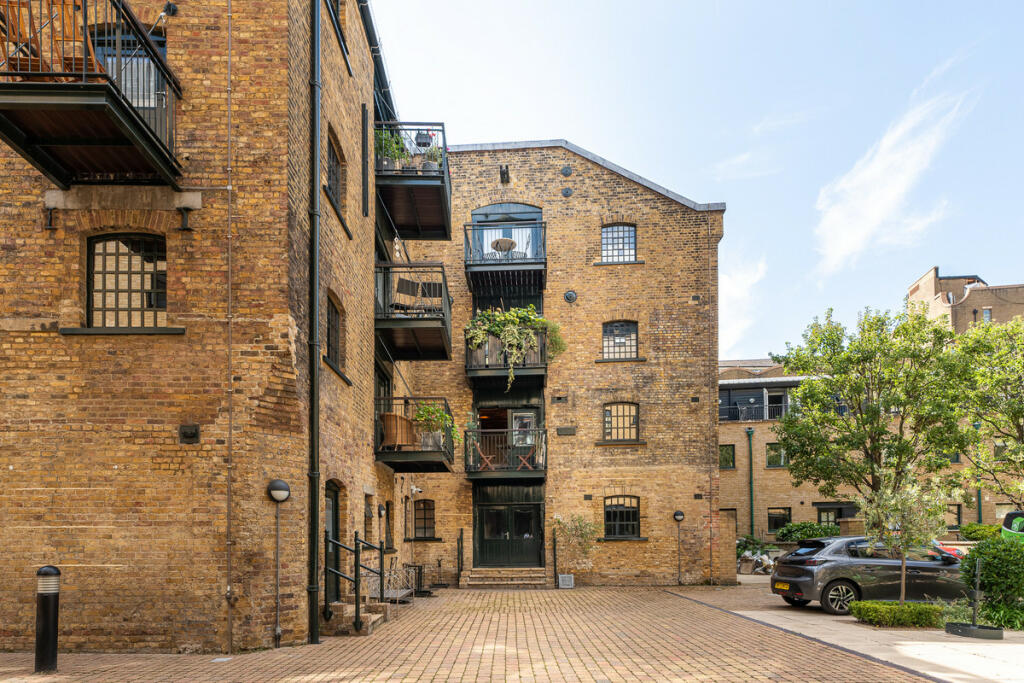 Main image of property: Butlers & Colonial Wharf, London, SE1