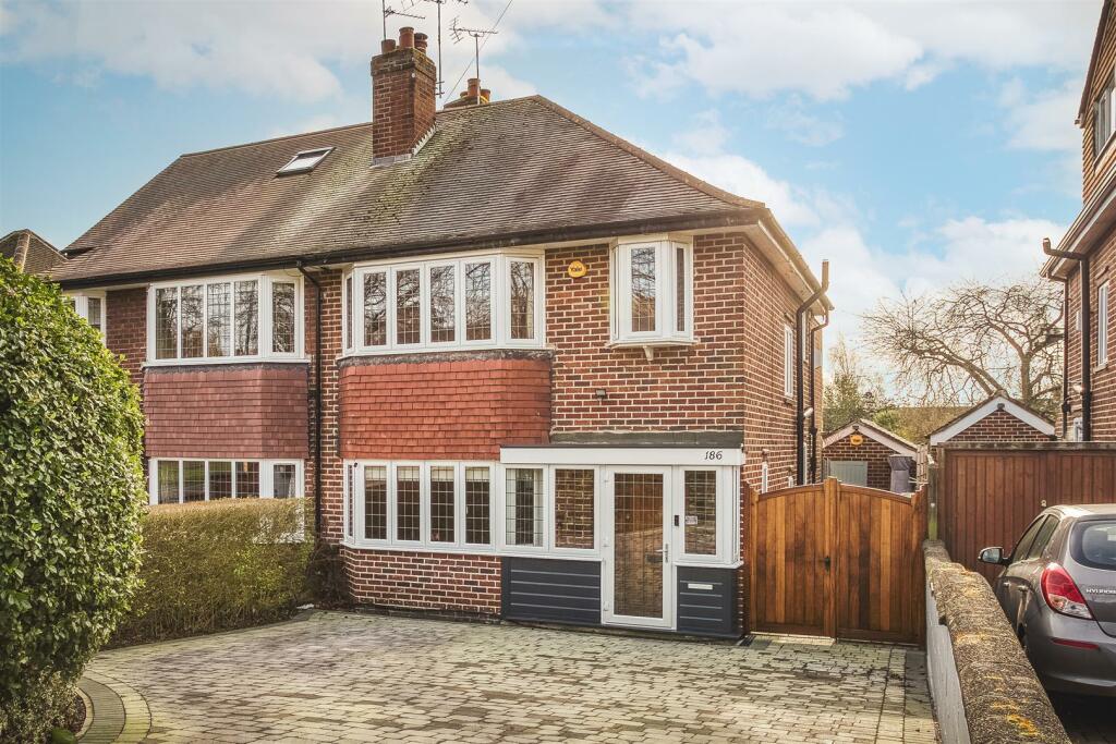 4 bedroom semidetached house for sale in Broadway, Darley Abbey, Derby