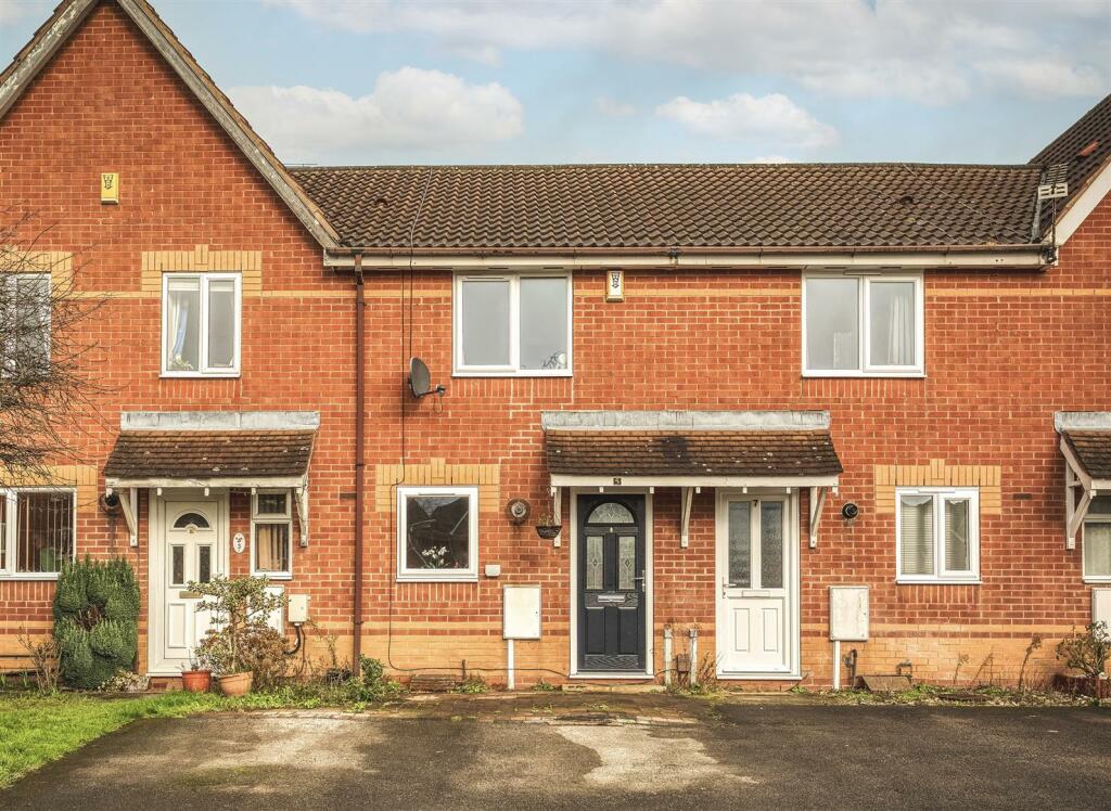 2 bedroom town house for sale in St. Pancras Way, Chester Green, Derby, DE1