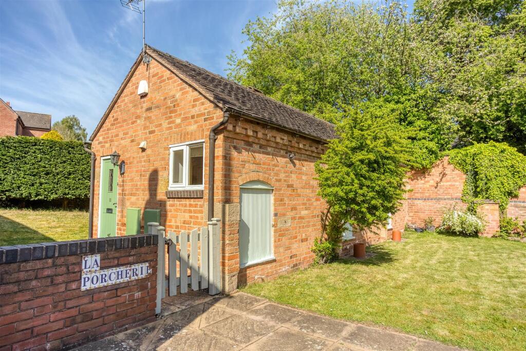 Main image of property: Foxes Walk, Allestree, Derby