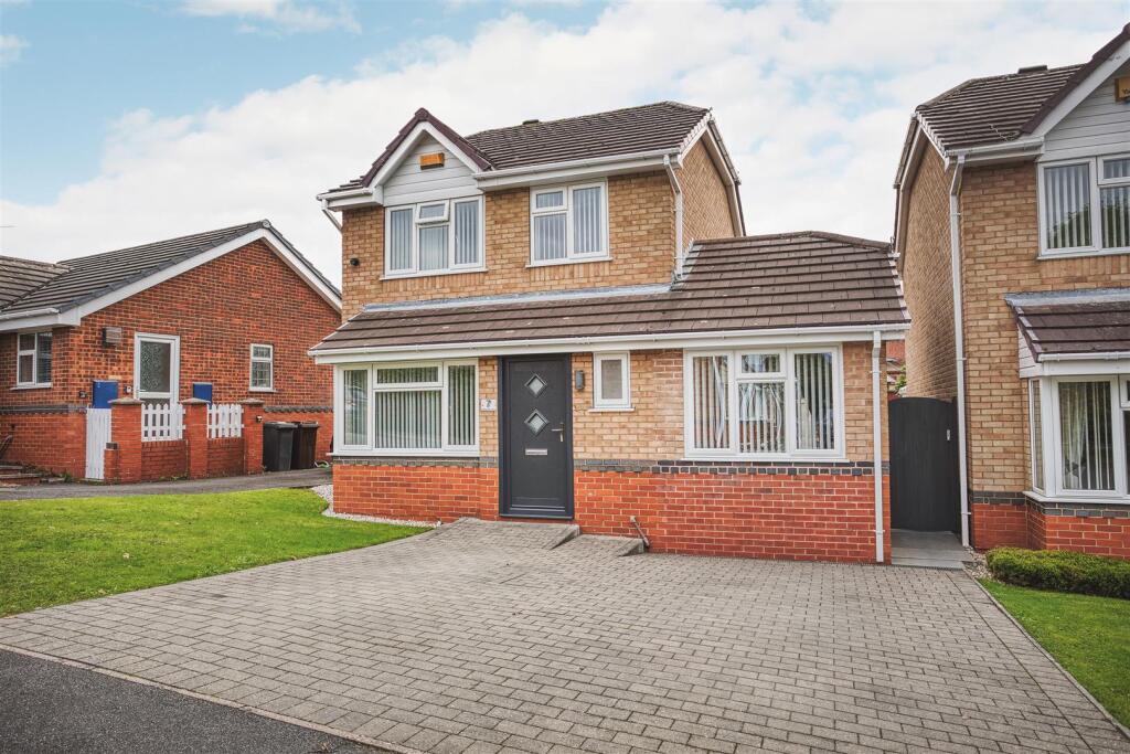 Main image of property: Gleadsmoss Lane, Oakwood, Derby