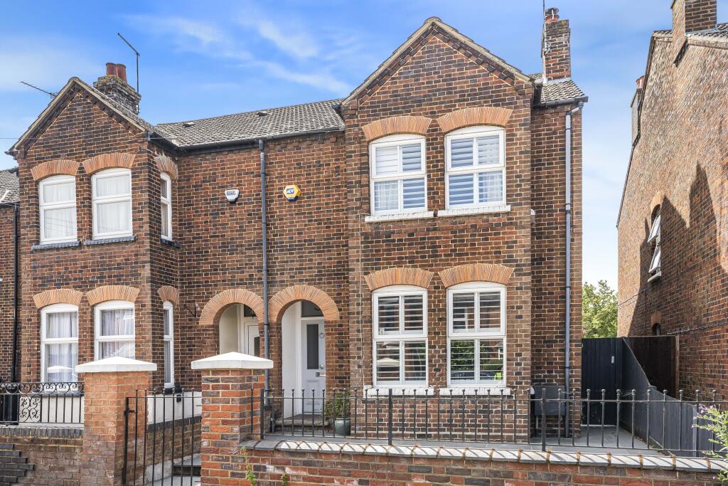 Main image of property: Bearton Road, Hitchin, SG5