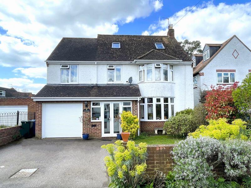 4 bedroom detached house for sale in Swinford, Twyford Grove, Twyford