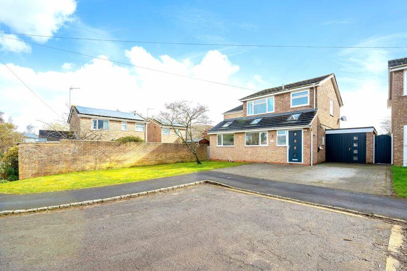 4 bedroom detached house for sale in Hyde Grove, Bloxham Garden Room/Office, OX15