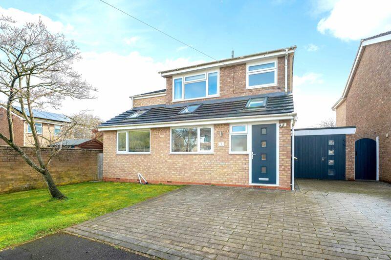 4 bedroom detached house for sale in Hyde Grove, Bloxham Garden Room/Office, OX15