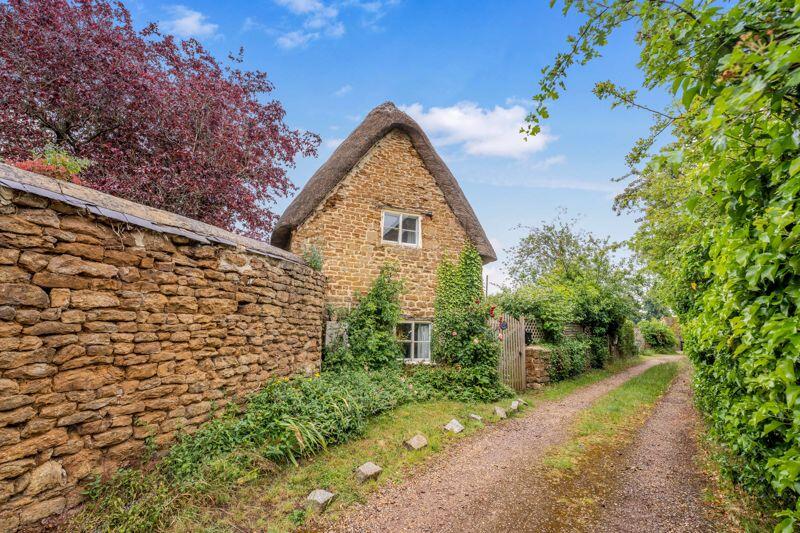 Main image of property: West Street, Shutford 