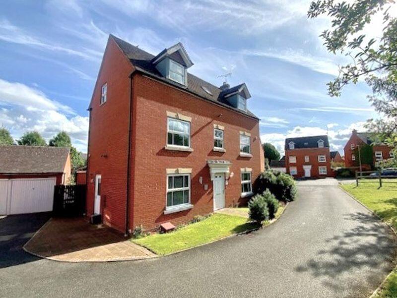 5 bedroom detached house for sale in Collins Drive, Bloxham. , OX15