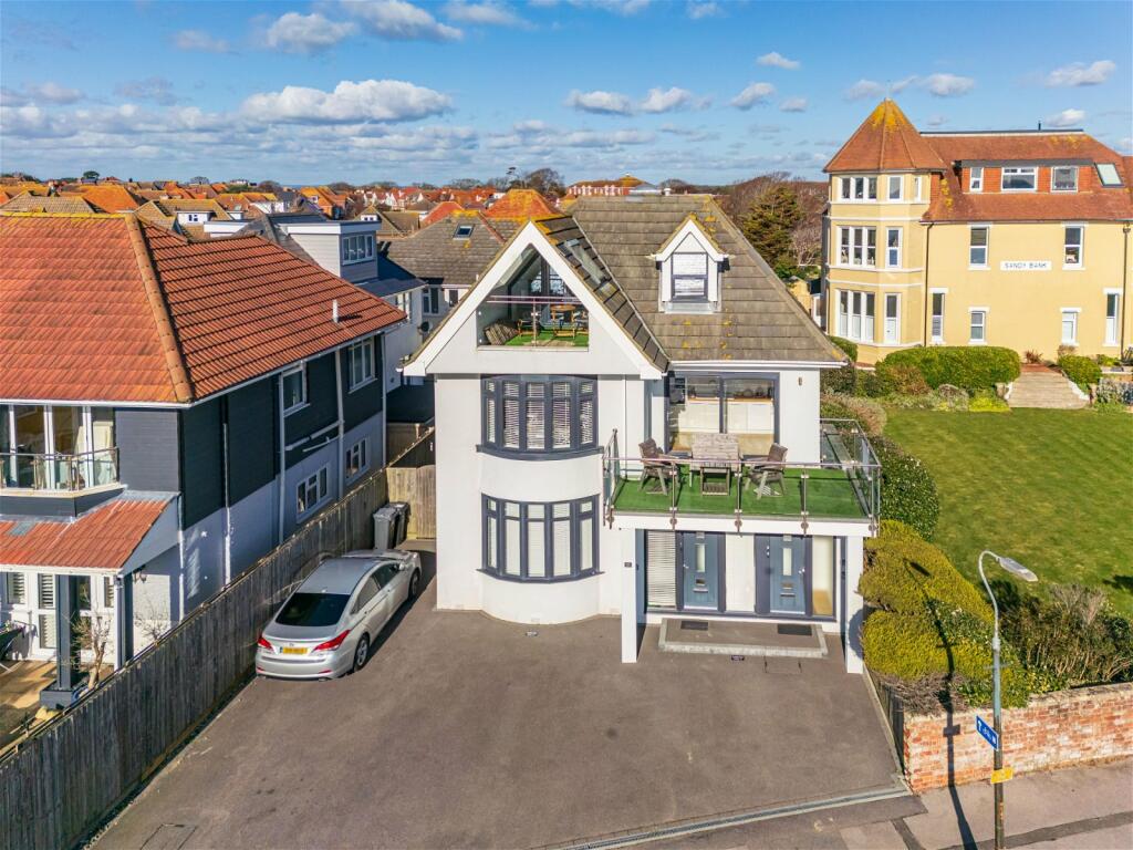 1 bedroom flat for sale in Southbourne Overcliff Drive, Southbourne