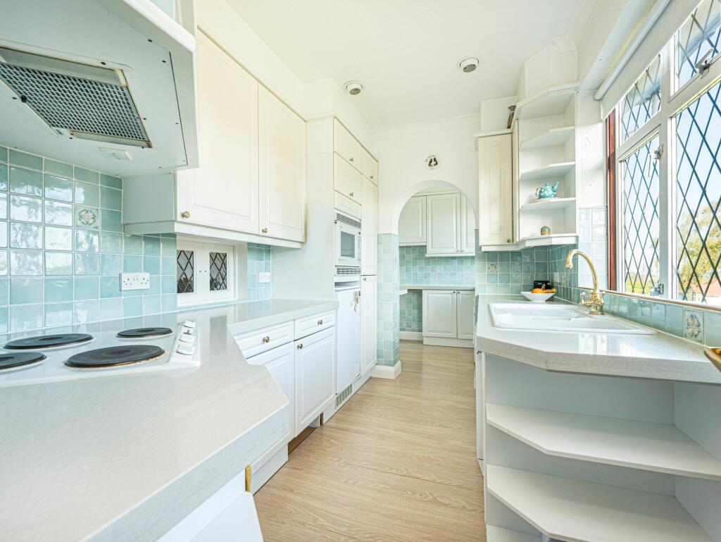 Additional property image - Riddlesdown Avenue, Purley, CR8