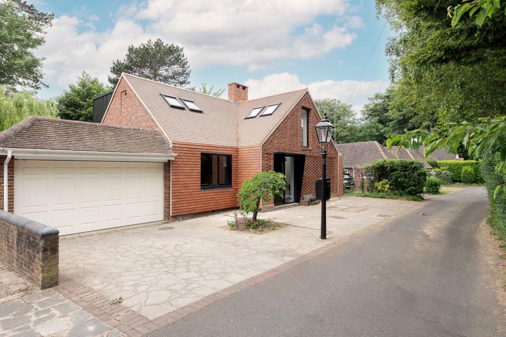 Main image of property: Great Woodcote Drive, West Purley, CR8