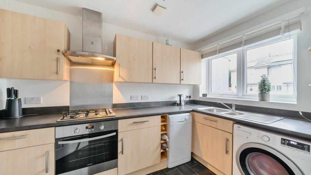 Additional property image - Gladstone Mews, Boscombe, BH7 6BG
