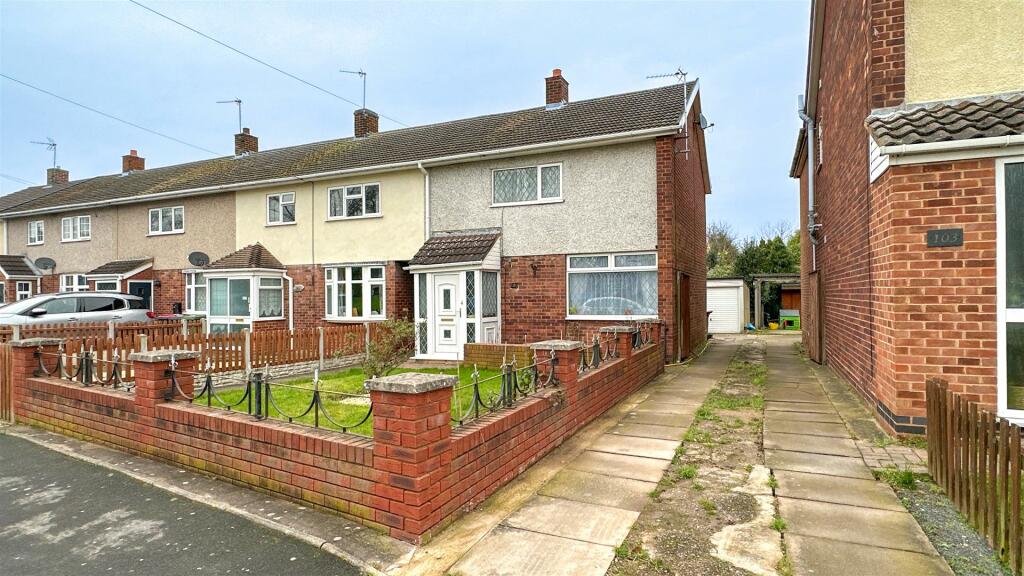 2 bedroom end of terrace house for sale in St. Road, Atherstone