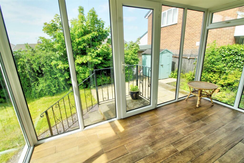 3 bedroom semidetached house for sale in Redlands, Penshaw, Houghton