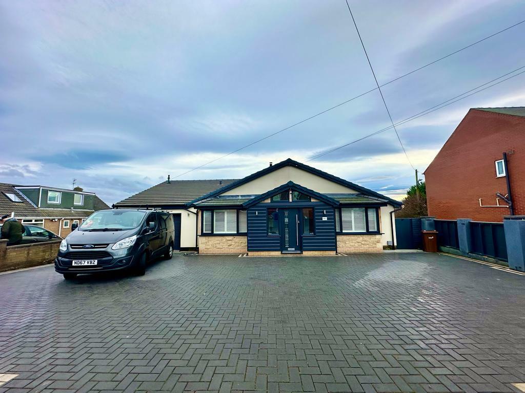 3 bedroom detached bungalow for sale in Carinya, South View Terrace