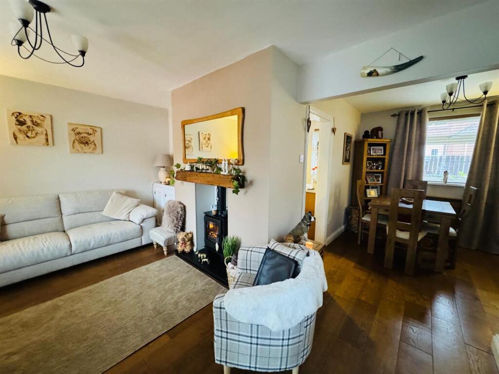 Additional property image - Stephenson Close, Hetton-Le-Hole, Houghton Le Spring
