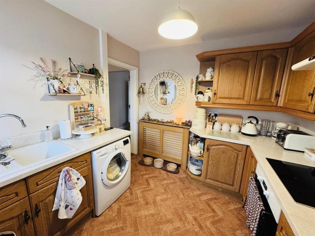 Additional property image - Stephenson Close, Hetton-Le-Hole, Houghton Le Spring
