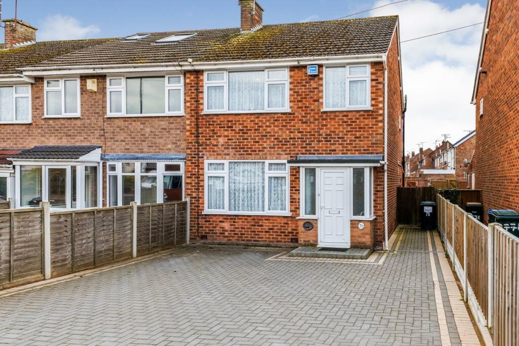 3 bedroom end of terrace house for sale in Ringwood Highway, Coventry, CV2