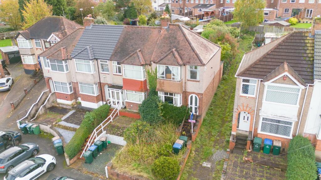 3 bedroom end of terrace house for sale in Sullivan Road, Coventry, CV6