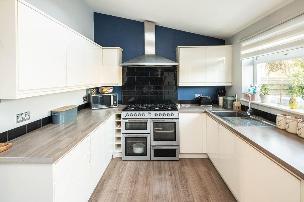 Main image of property: Magpie Hall Lane, Bromley