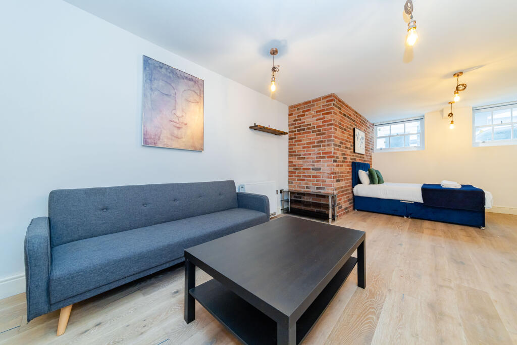 Additional property image - 15F Stone St, Brighton, BN1 2HB, United Kingdom