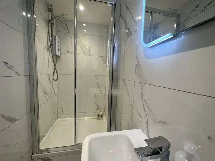 Additional property image - BN33DON02, 3 Donkey Mews, Hove, BN3 1AW, United Kingdom