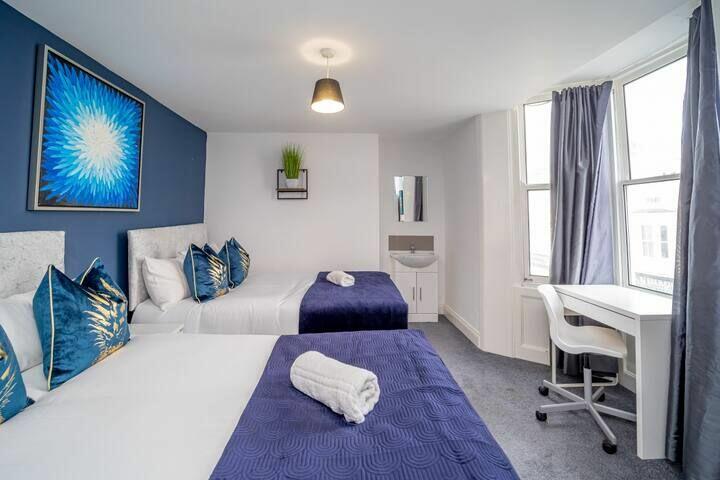 Additional property image - Western Road, Hove