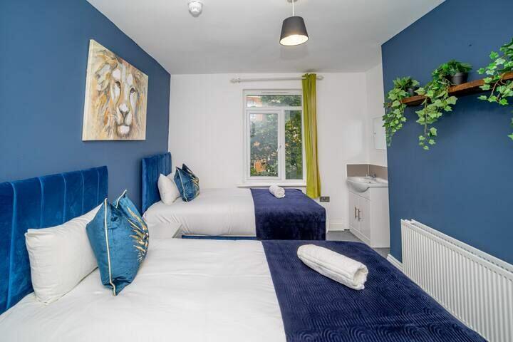 Additional property image - Western Road, Hove