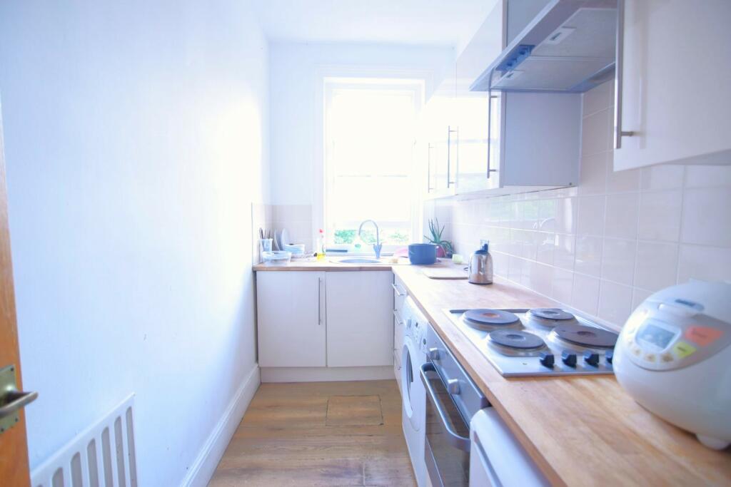 Additional property image - 14 College Terrace, Brighton