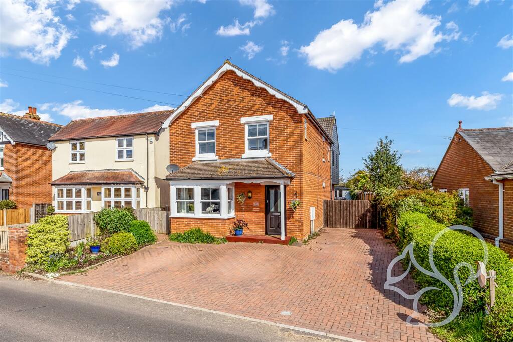 4 bedroom detached house for sale in East Road, West Mersea, CO5
