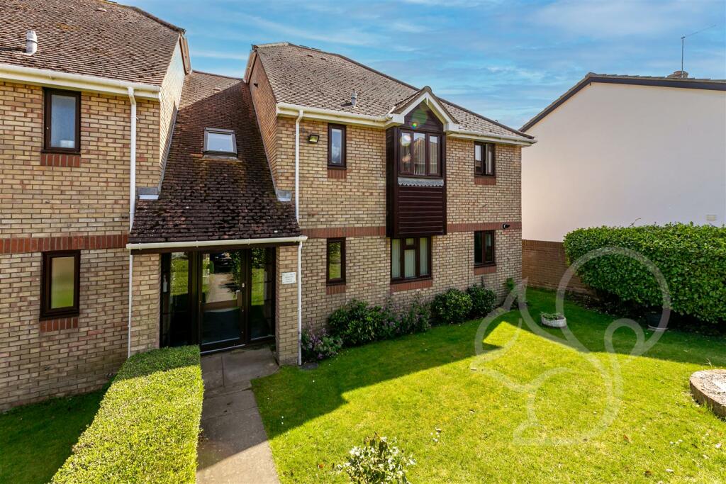 2 bedroom flat for sale in Orchid Field Court, West Mersea, CO5