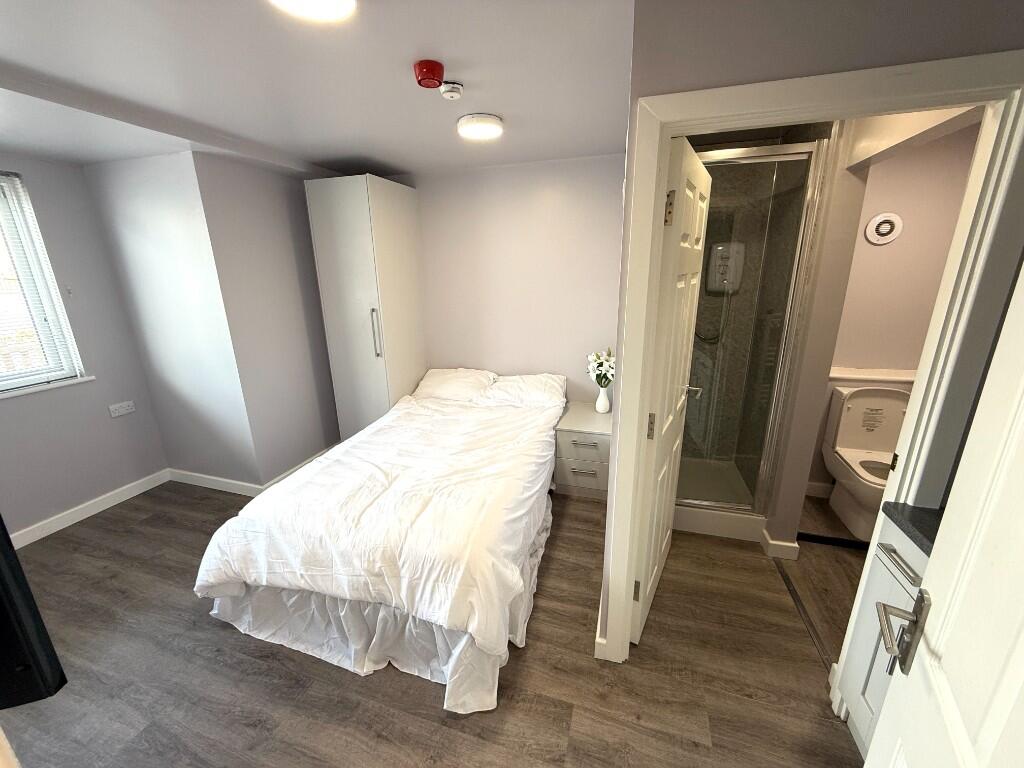 Main image of property: Milton Road, Swanscombe, Kent, DA10