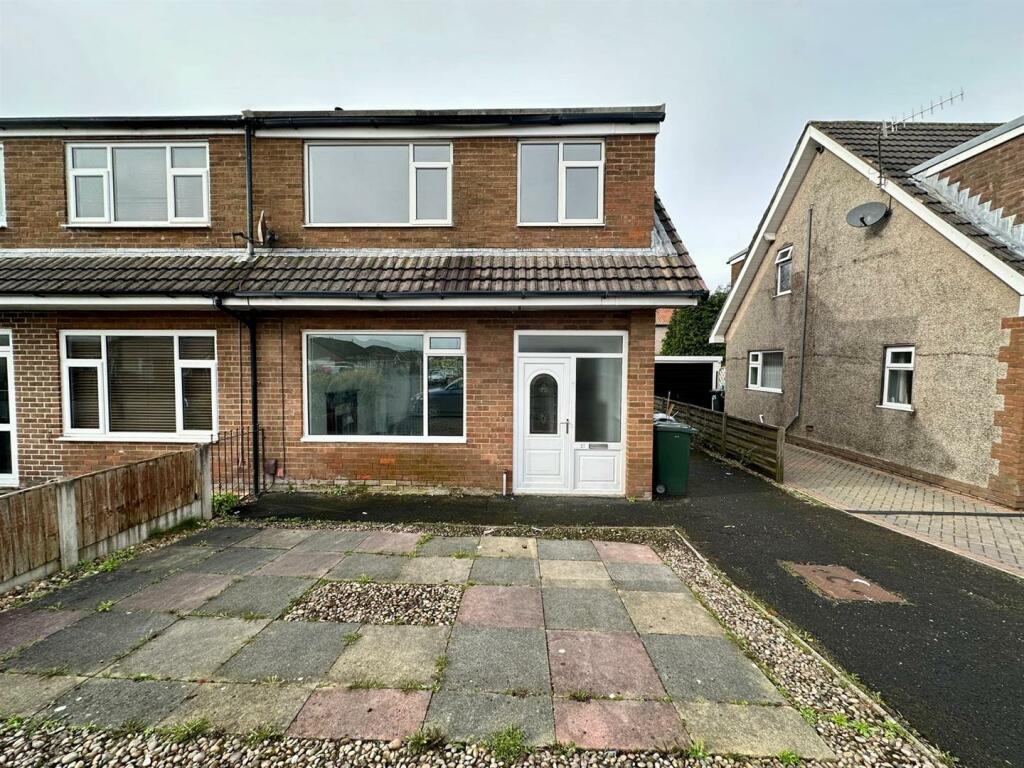 3 bedroom semidetached house for sale in Portland Drive, Morecambe, LA3
