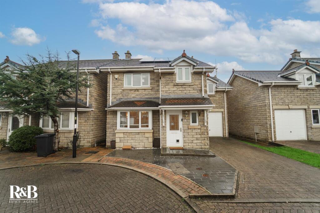 Main image of property: Hutton Gardens, Warton, Carnforth