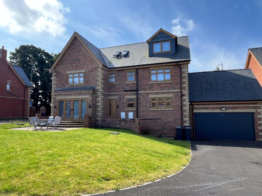 Main image of property: Oxcliffe Road, Heaton With Oxcliffe