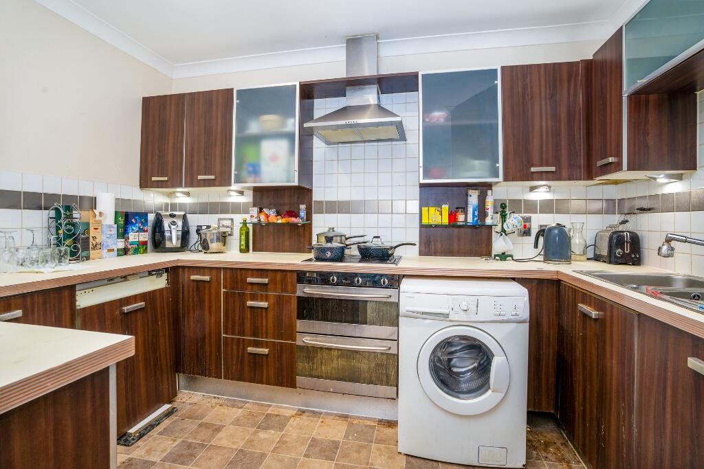Main image of property: Tottenham Lane, London, N8