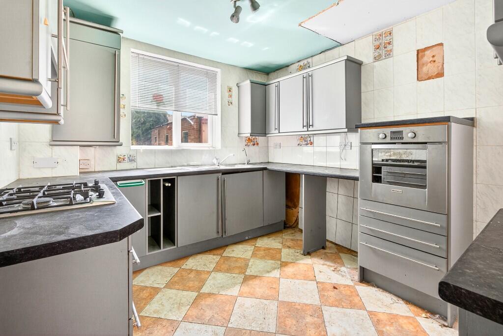 Main image of property: Walkern Road, Stevenage, Hertfordshire, SG1