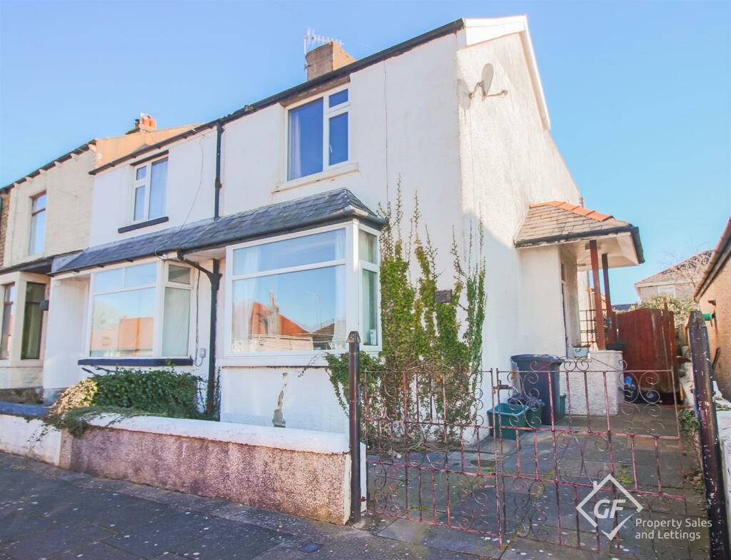 3 Bedroom End Of Terrace House For Sale In South Grove Morecambe La4