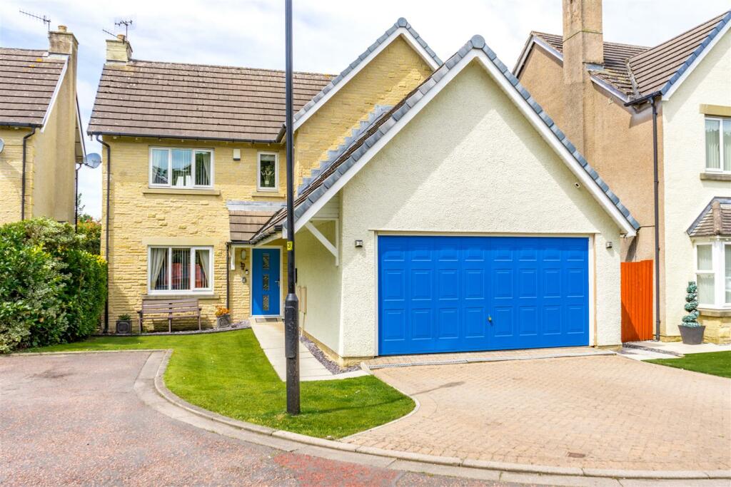 4 bedroom detached house for sale in Acorn Meadow, Bolton Le Sands, Carnforth, LA5